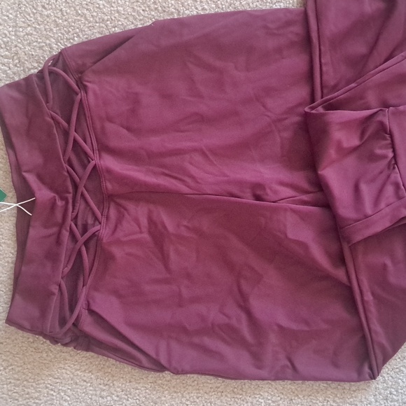 HALARA Pants - XSMALL. HALARA SOFTLY ZERO DECORATIVE MESH DETAILED JOGGERS